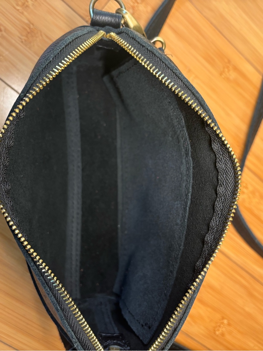 Portland Leather Goods Eclipse Purse Black Leather Bag - Picture 5 of 9